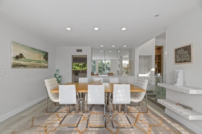 Building Photo - 641 Walther Way