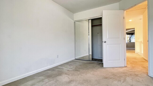 Building Photo - 3007 Crystal Creek Dr