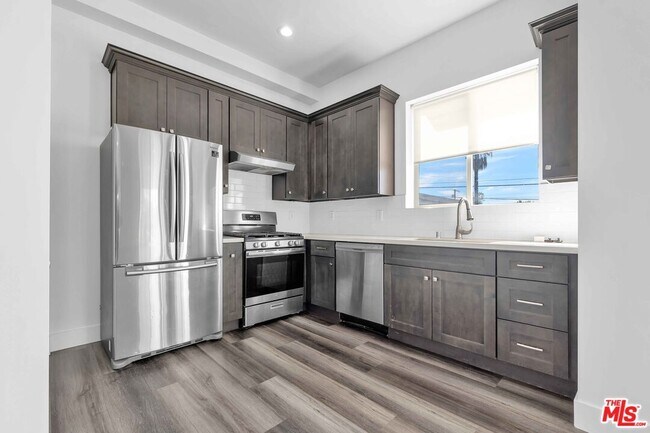 Building Photo - 6006 Klump Ave