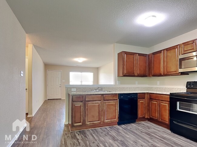 Building Photo - 301 Westwood Dr