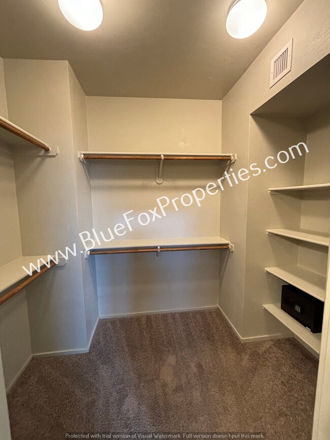 Building Photo - 8671 E Ultra Dr