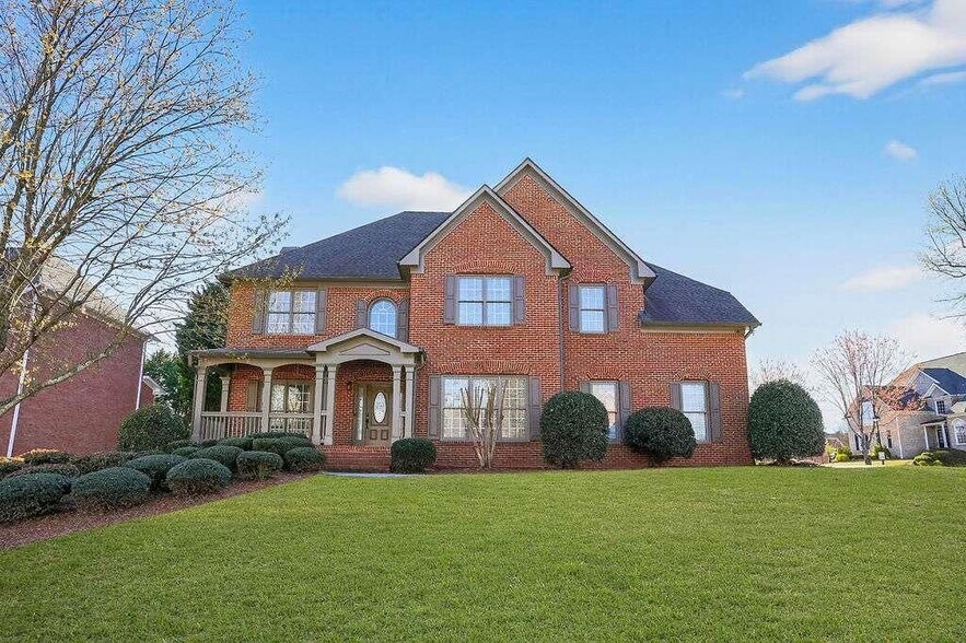 Building Photo - 1200 Cresthaven Ln NW