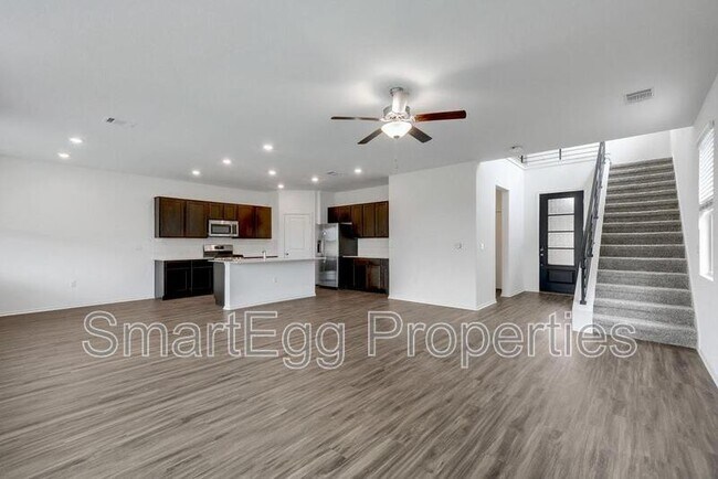 Building Photo - 1103 Diggy Dr