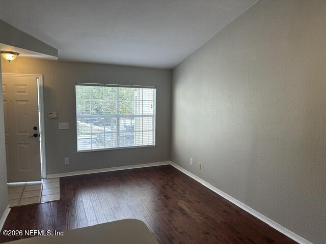Building Photo - 13700 Richmond Park Dr N