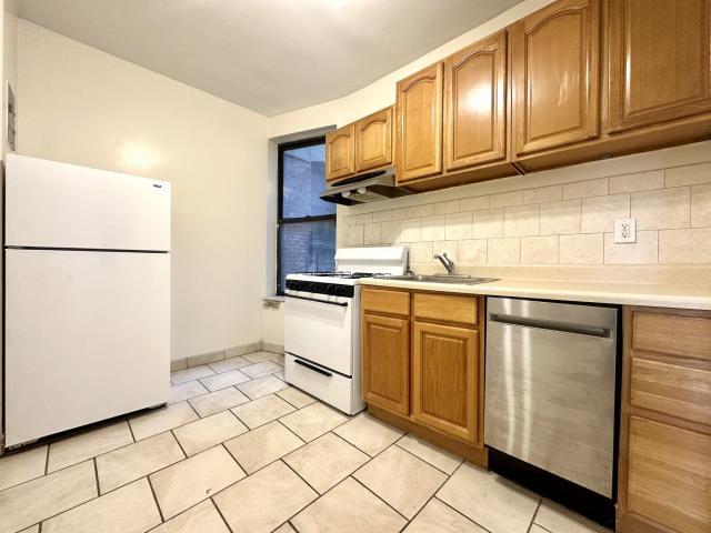 Building Photo - 3 bedroom in New York NY 10027