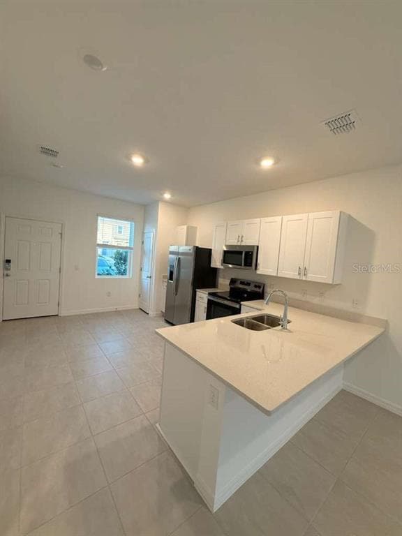 Building Photo - 2931 Skyline Lp