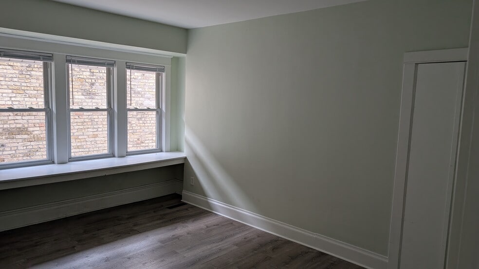 bedroom 1 - 2006 52nd St