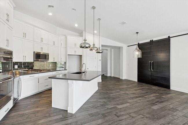 Building Photo - 4713 S Aileron Ln