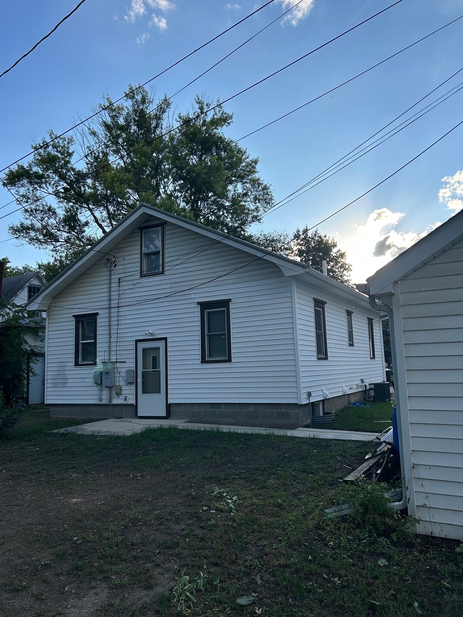 back of house - 410 S 4th St