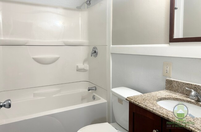 Building Photo - 44 Seyle St