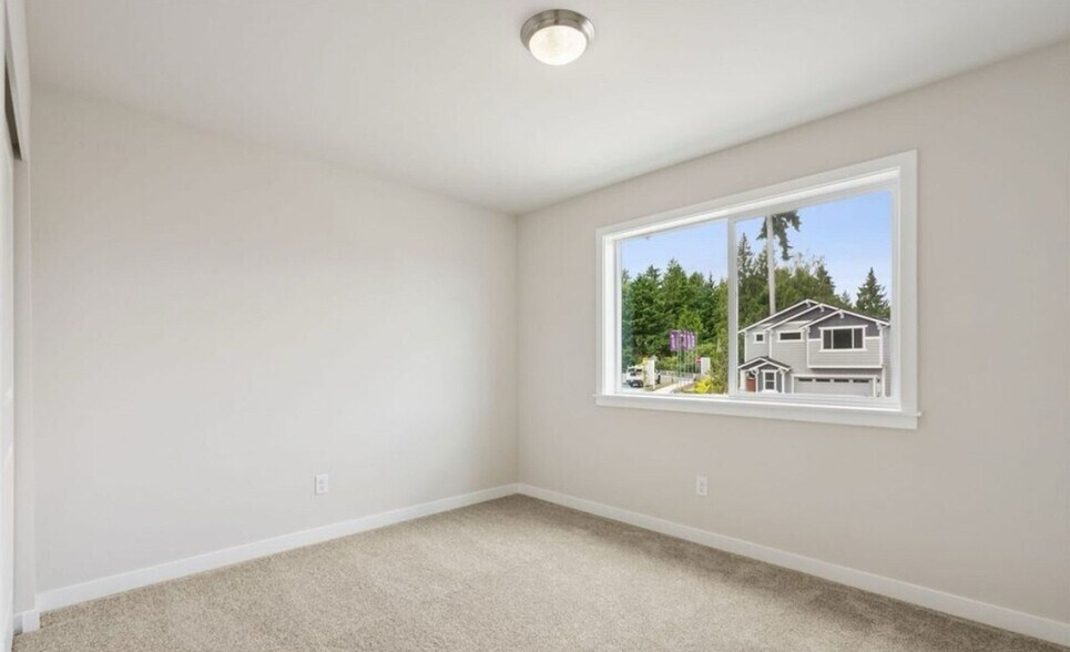 Building Photo - 10822 43rd Ave SE