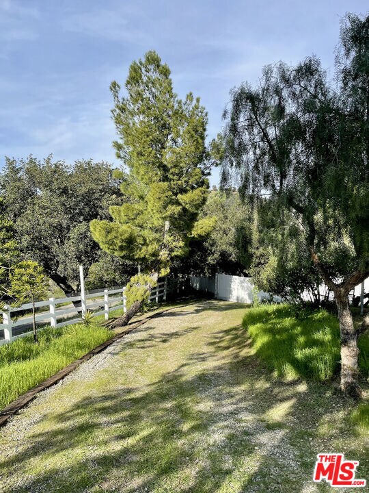 Building Photo - 22500 Monte Vista Dr