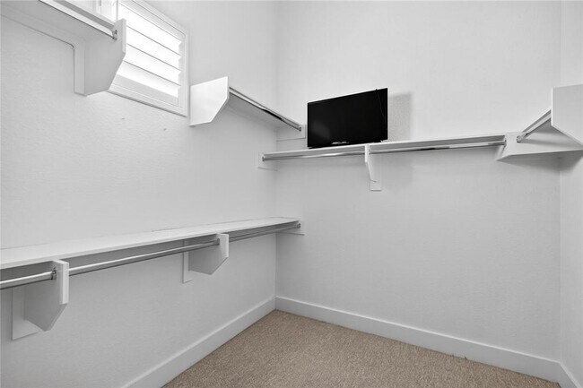 Building Photo - 6105 Florencia Ln