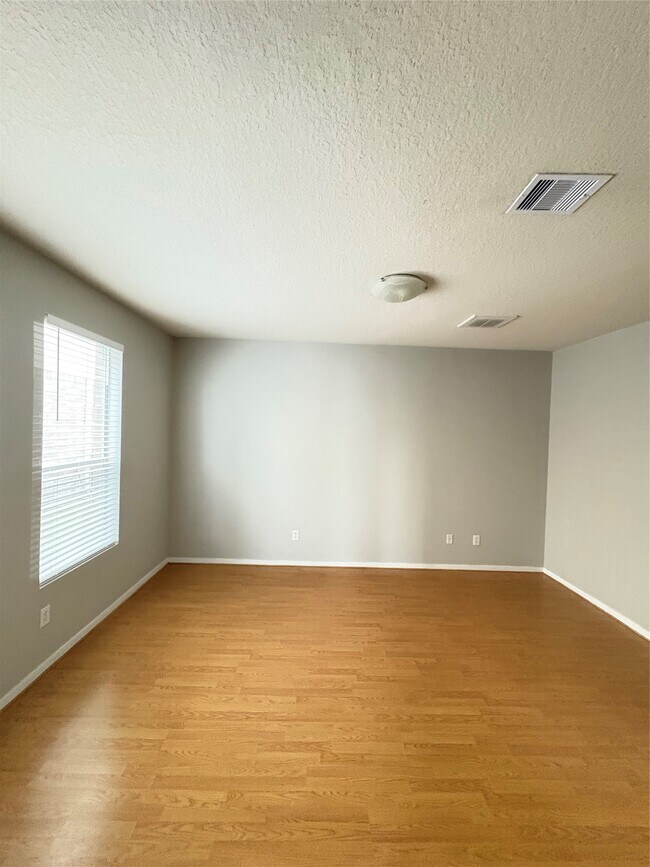 Building Photo - 2679 Cypressvine Dr