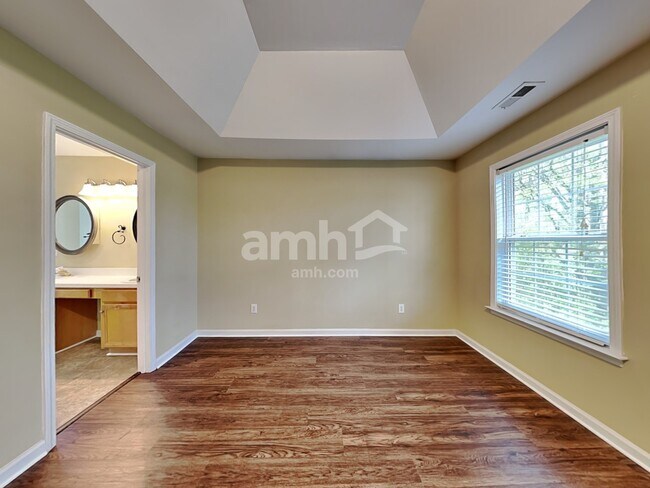 Building Photo - 5536 Keowee Way