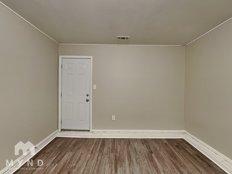 Building Photo - 129 Poplar Pointe Terrace