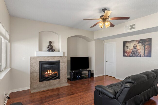 Building Photo - 1529 Luz De Sol Dr