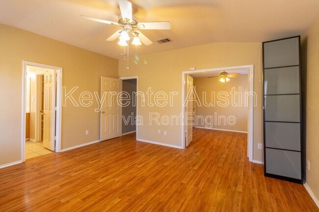 Building Photo - 2557 Vernell Way