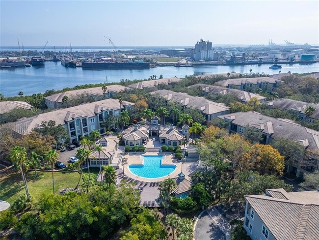 Building Photo - 705 Mainsail Dr