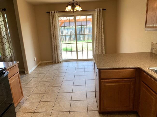 Building Photo - 3876 W Mahogany Dr