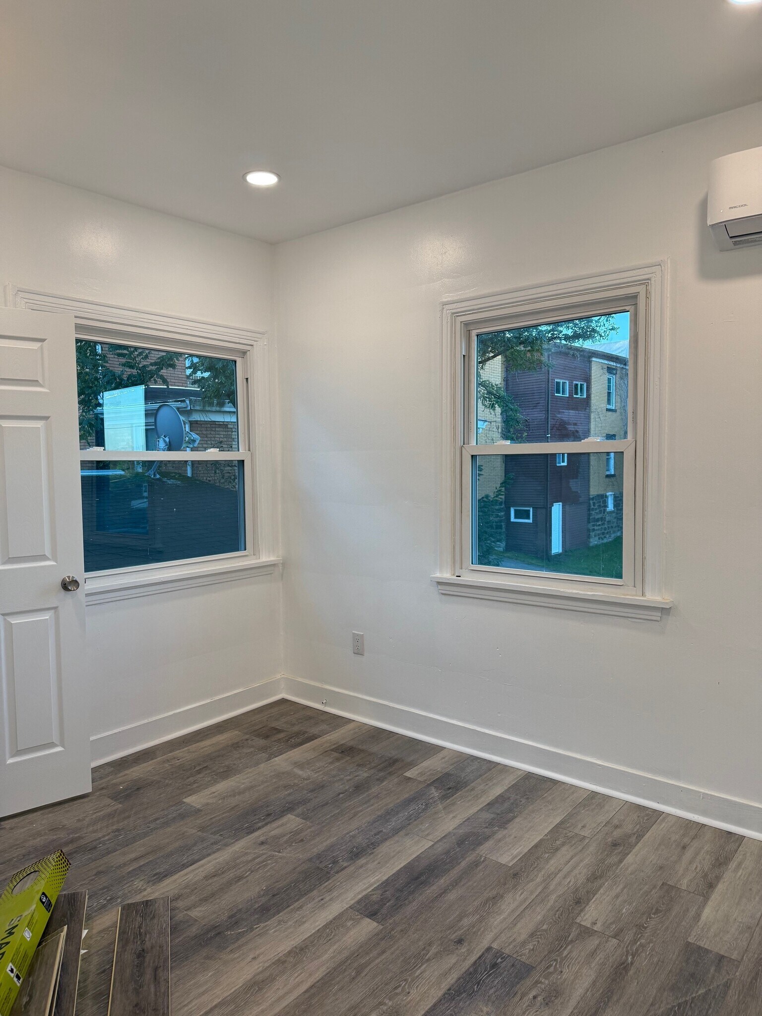 Building Photo - 104 Magee Ave