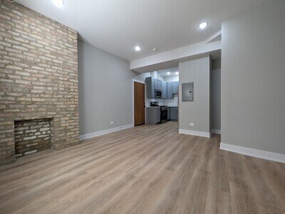 Building Photo - 423 W Belden Ave