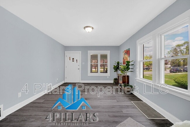 Building Photo - 648 Stewart Ct