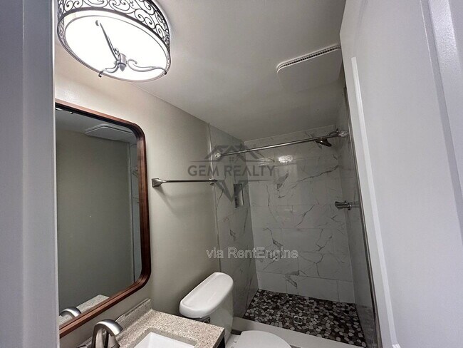 Building Photo - 100 Kendallwood Dr