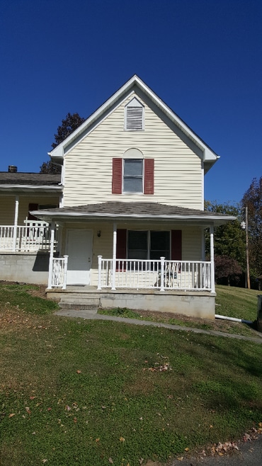 Building Photo - 209 Hicks Dr