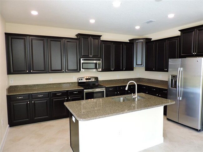 Building Photo - 2337 Aurelius Dr