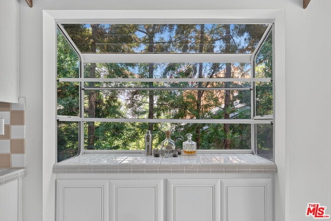 Building Photo - 4308 Alcove Ave