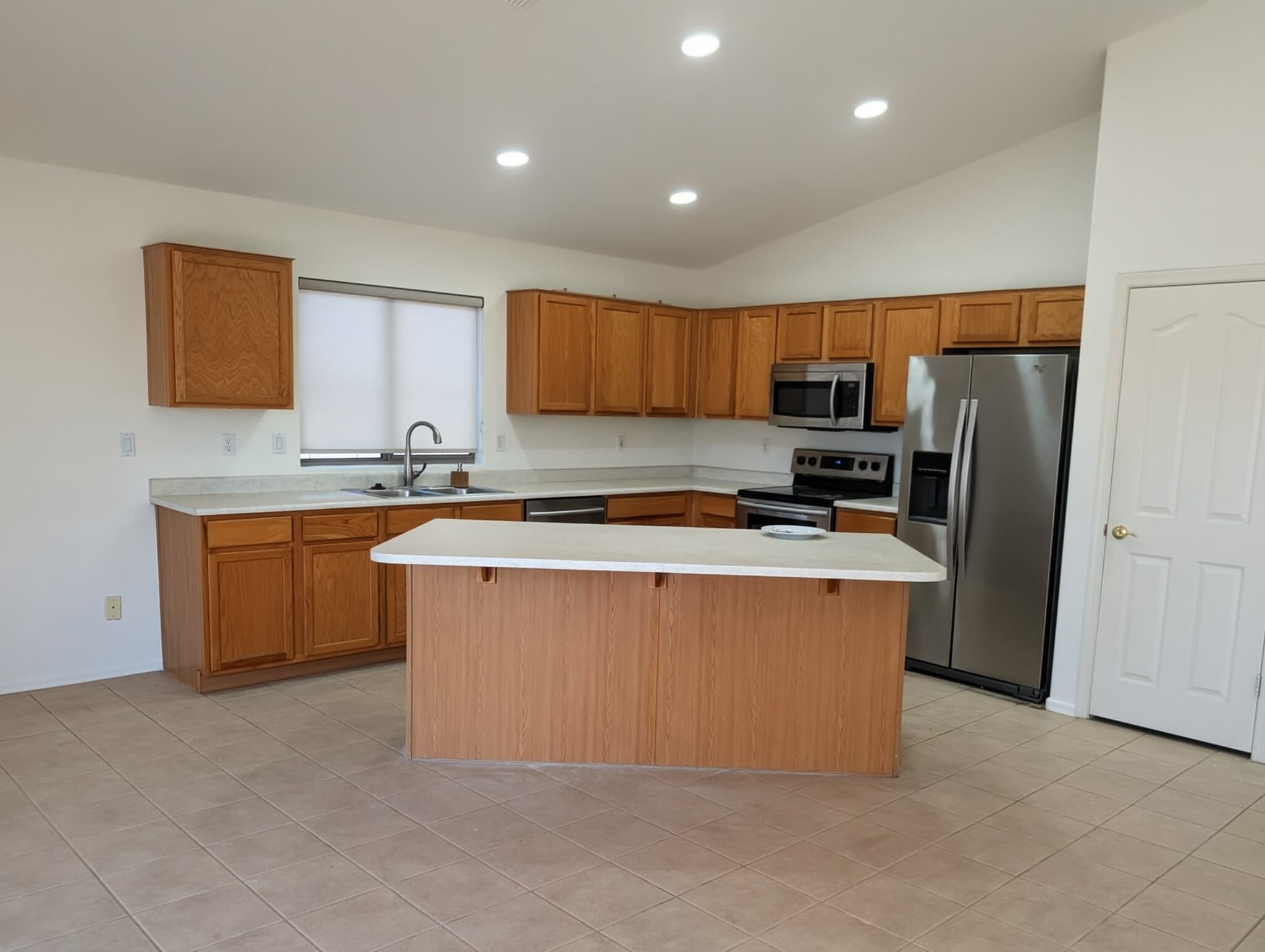 Building Photo - 6342 S Neuman Pl