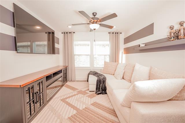 Building Photo - 7557 Donnelly Ave