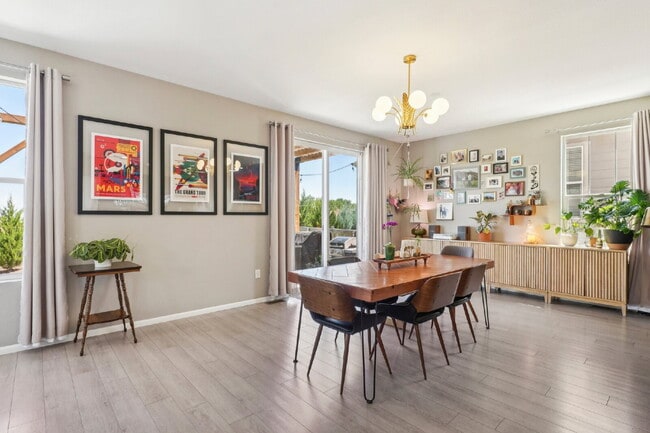 Building Photo - "Spacious 4-Bedroom Retreat with 2.5 Baths in Reunion!"