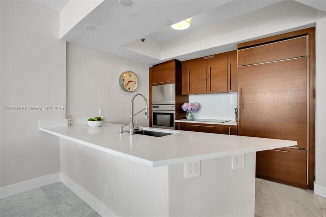 Building Photo - 450 Alton Rd