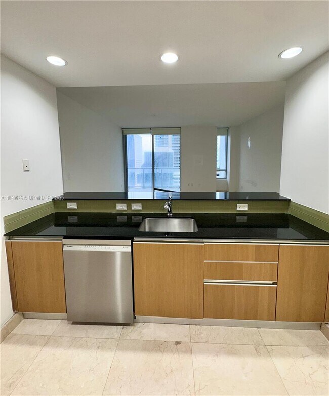 Building Photo - 1050 Brickell Ave