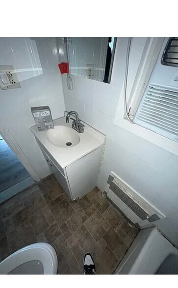 Building Photo - 161 Palisade Ave