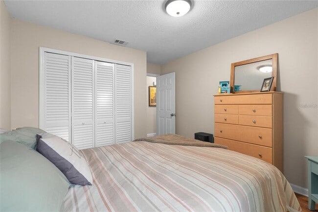 Building Photo - 2468 Gulf Breeze Cir