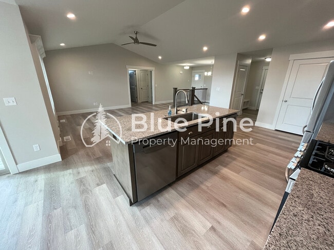 Building Photo - 185 Galena Smt Dr