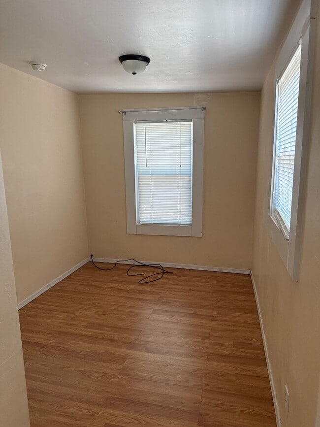 Building Photo - 700 N Williamson Ave