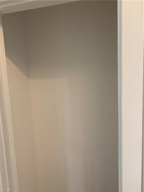 Building Photo - 1970 E 71st St