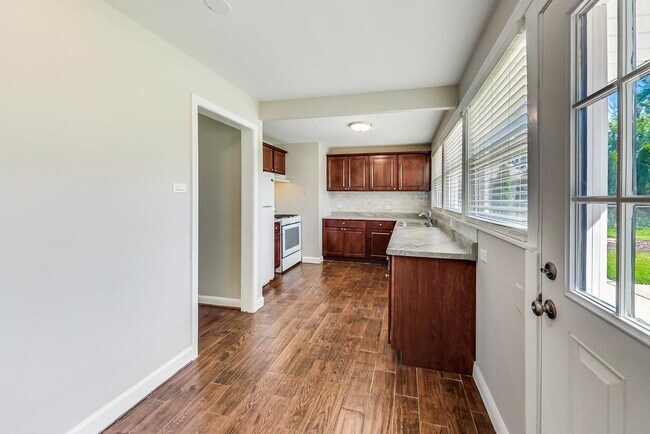 Building Photo - 3631 Kemman Ave