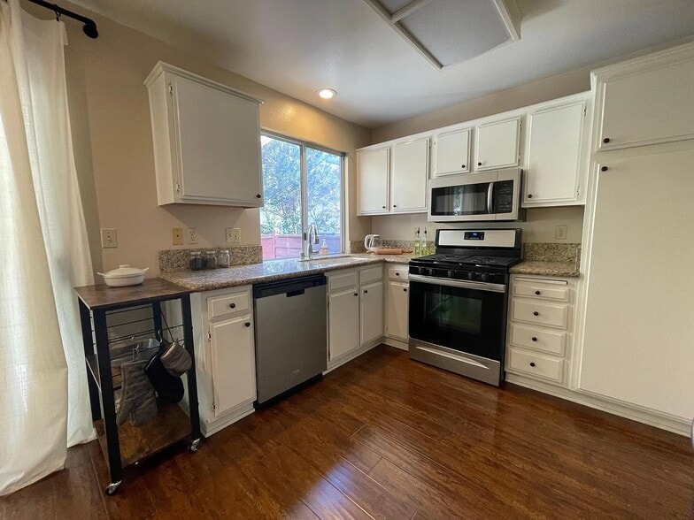 Kitchen - 7367 Belpine Pl