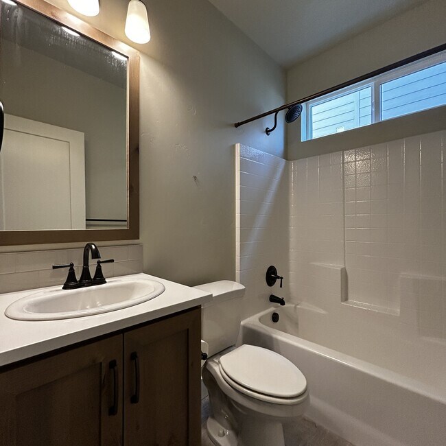 Building Photo - 3440 E Girdner Dr