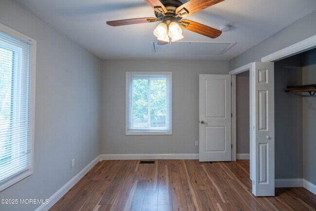 Building Photo - 904 Schooner Dr