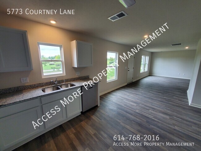 Building Photo - BRAND NEW - 4 BED 2.5 BATH - GOLF COURSE