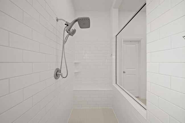 Building Photo - 9405 Vis Fls Trce