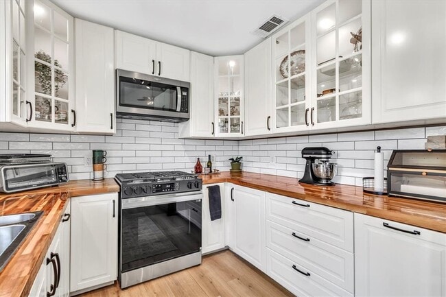 Building Photo - 206 Quail Cir