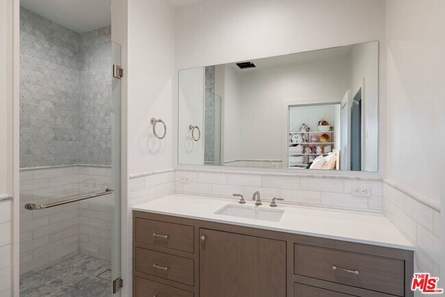 Building Photo - 4234 Prado De Los Pajaros
