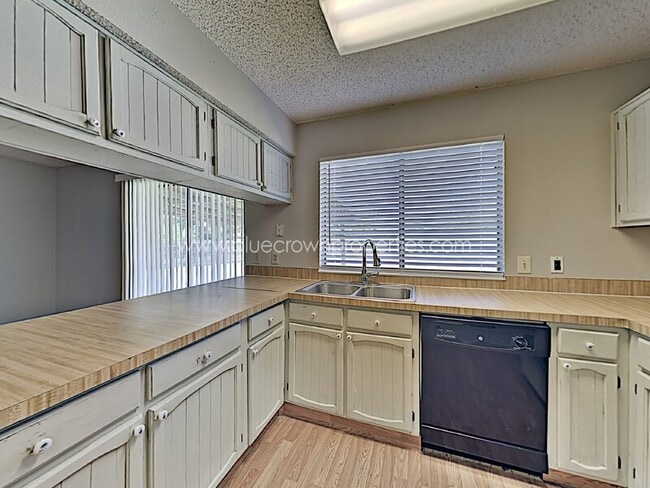 Building Photo - 4202 Glenlawn Ct